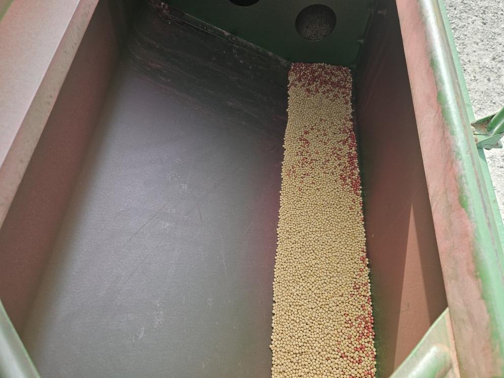 Image for 2001 John Deere 1530