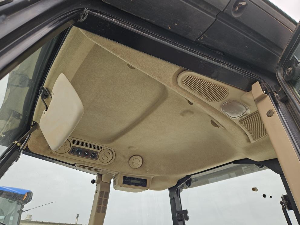 Image for 2013 John Deere 5075E