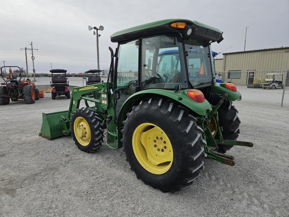 Image for 2013 John Deere 5075E