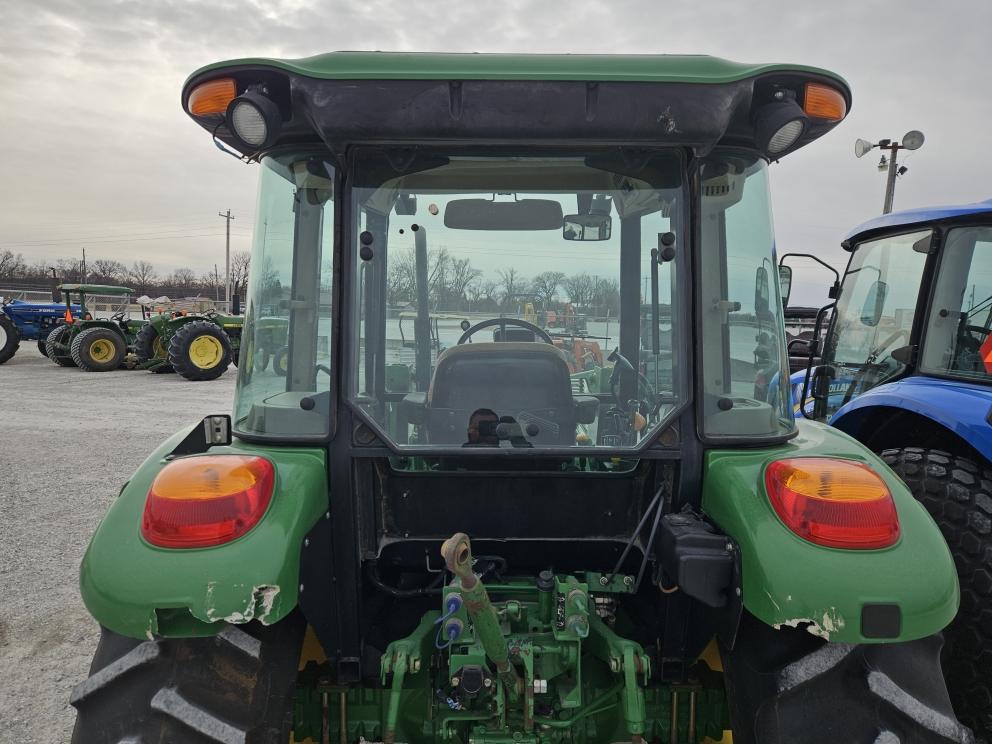 Image for 2013 John Deere 5075E