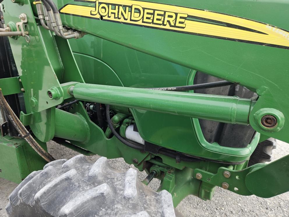 Image for 2013 John Deere 5075E