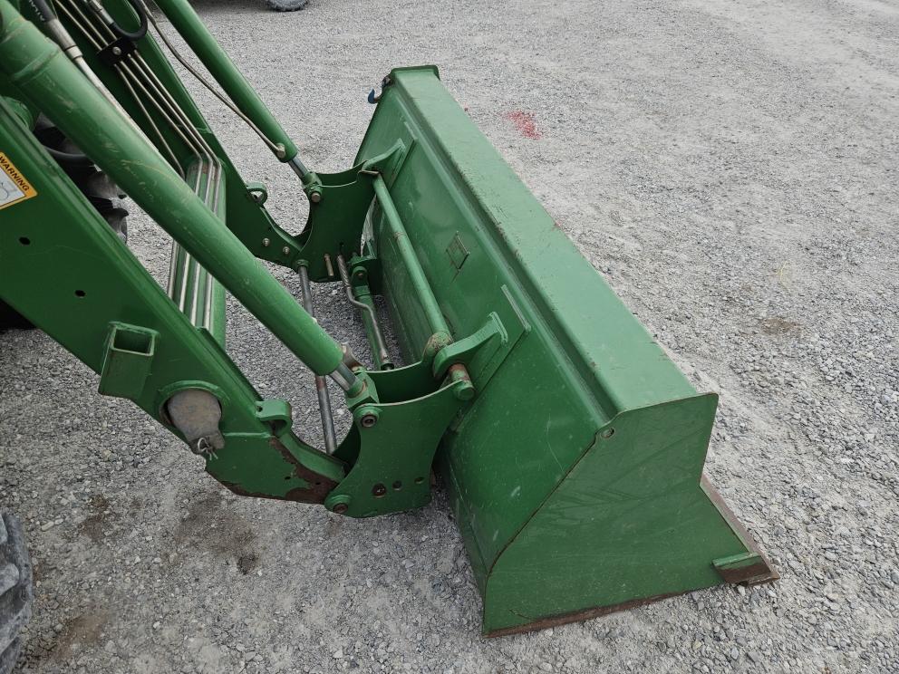 Image for 2013 John Deere 5075E