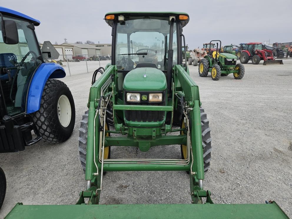 Image for 2013 John Deere 5075E