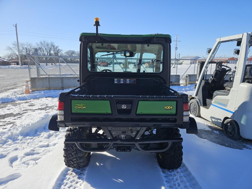 Image for 2018 John Deere XUV865R