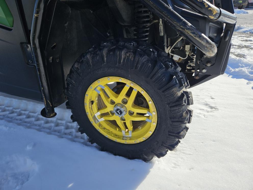 Image for 2018 John Deere XUV865R