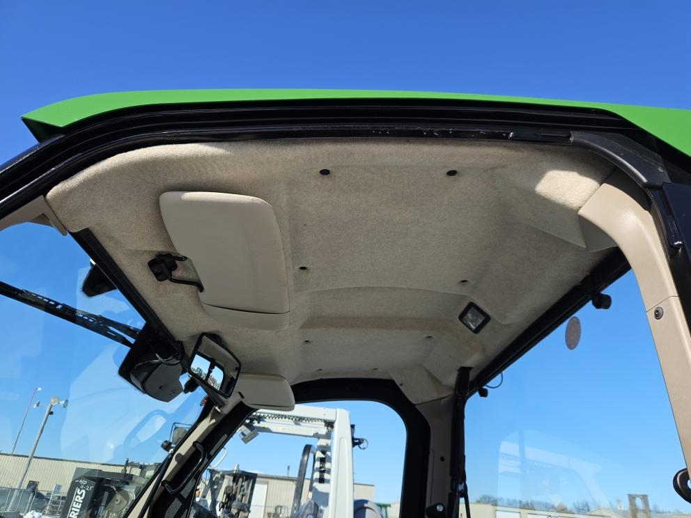 Image for 2018 John Deere XUV865R