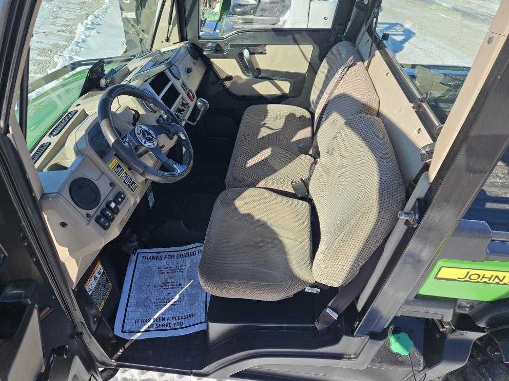 Image for 2018 John Deere XUV865R