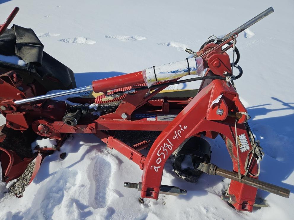 Image for 2018 New Holland H6750