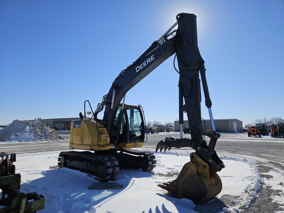 Image for 2015 John Deere 135G