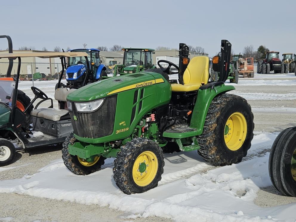 Image for 2017 John Deere 3033R