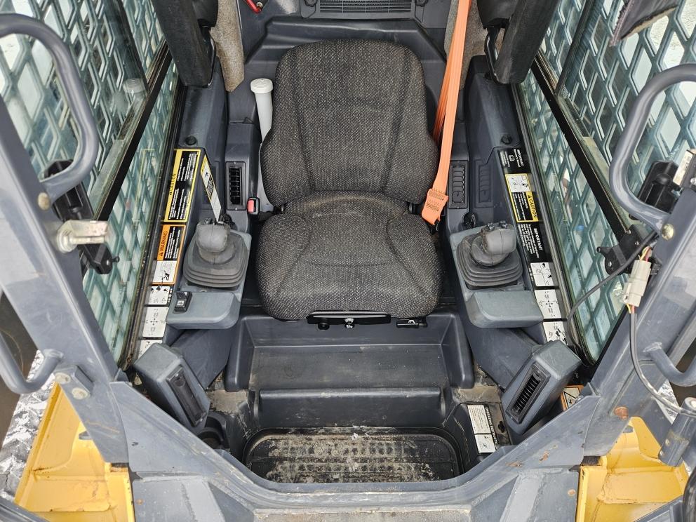 Image for 2020 John Deere 333G