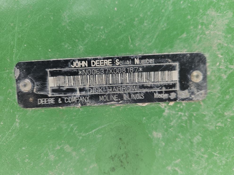 Image for 2005 John Deere 637