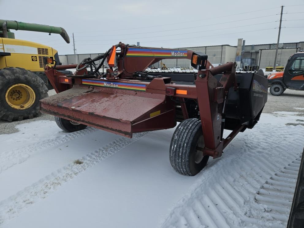 Image for 2001 MacDon 5010