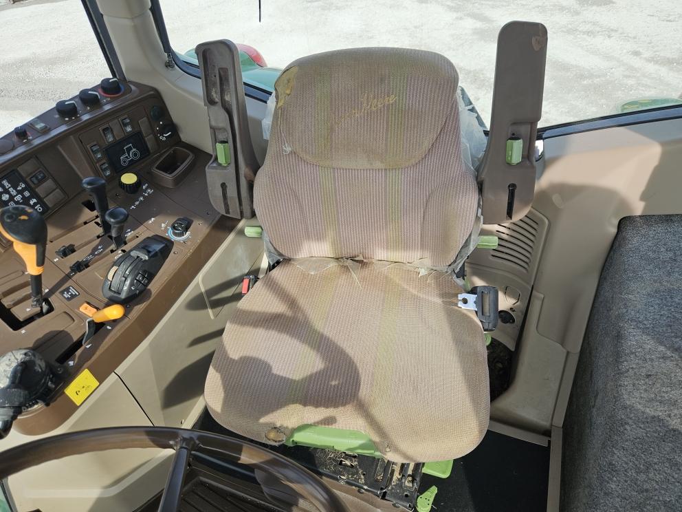 Image for 2003 John Deere 7420