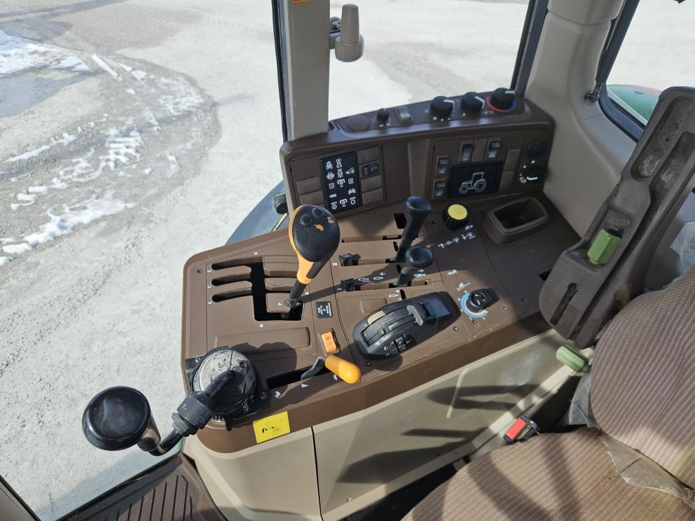 Image for 2003 John Deere 7420