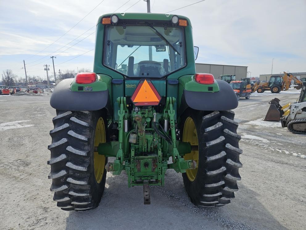 Image for 2003 John Deere 7420
