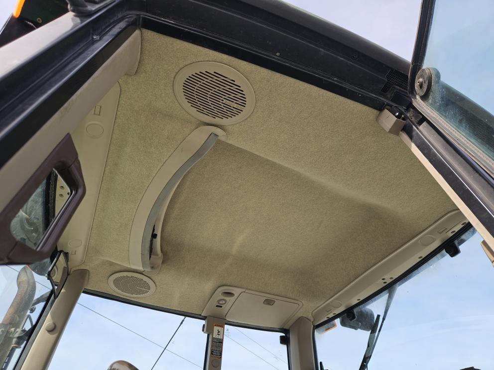 Image for 2003 John Deere 7420