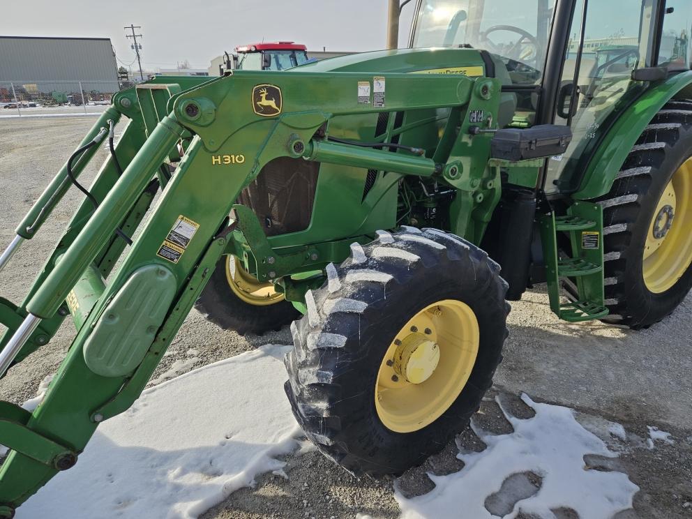 Image for 2013 John Deere 6115D