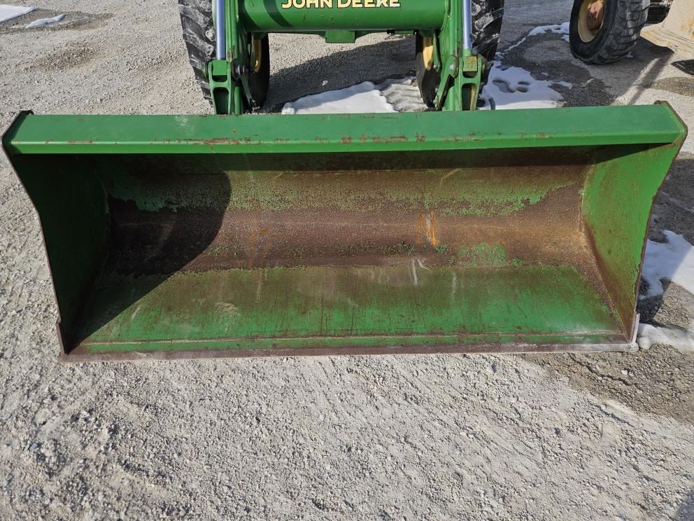 Image for 2013 John Deere 6115D