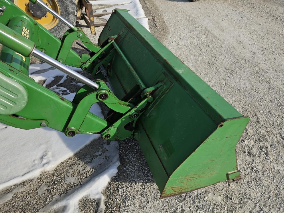 Image for 2013 John Deere 6115D