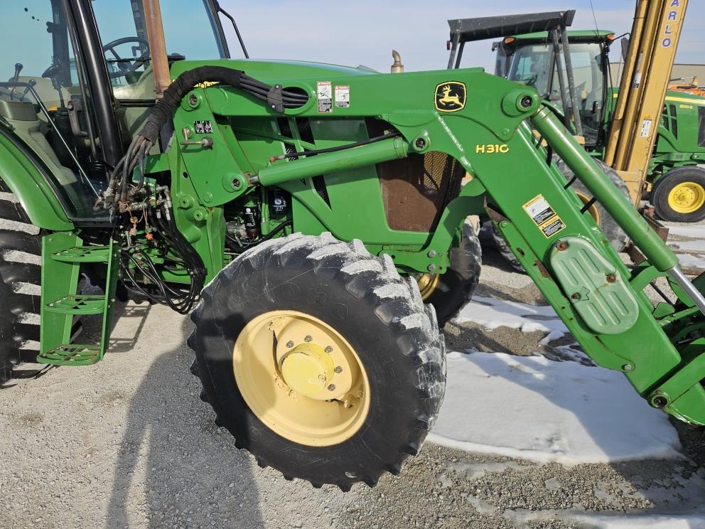 Image for 2013 John Deere 6115D