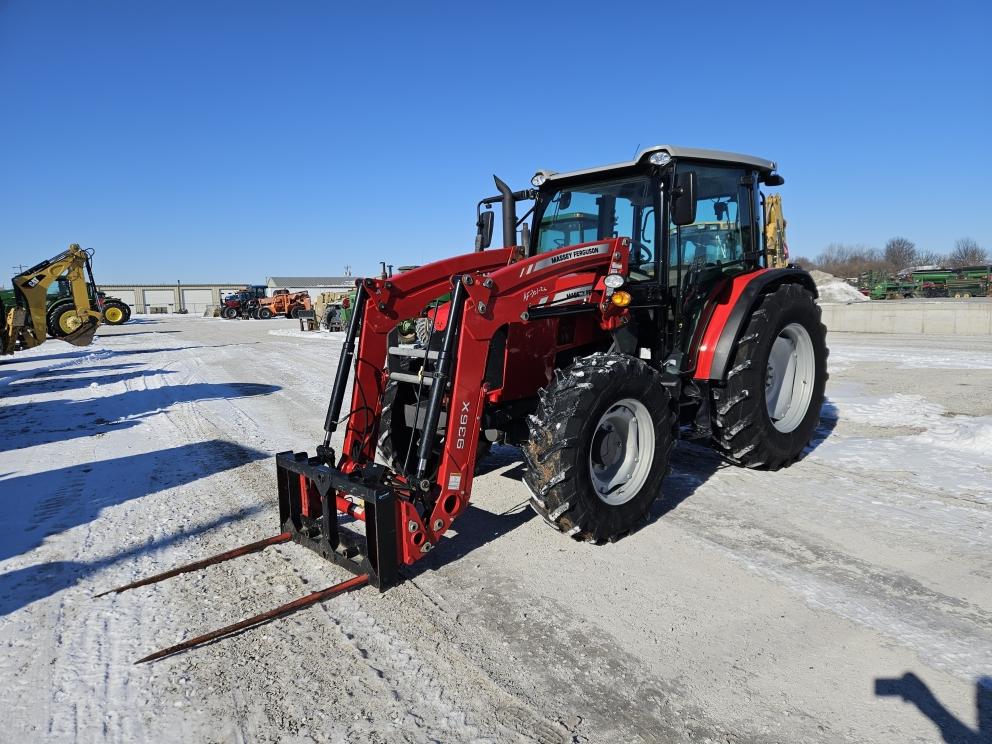 Image for 2017 Massey Ferguson 4710