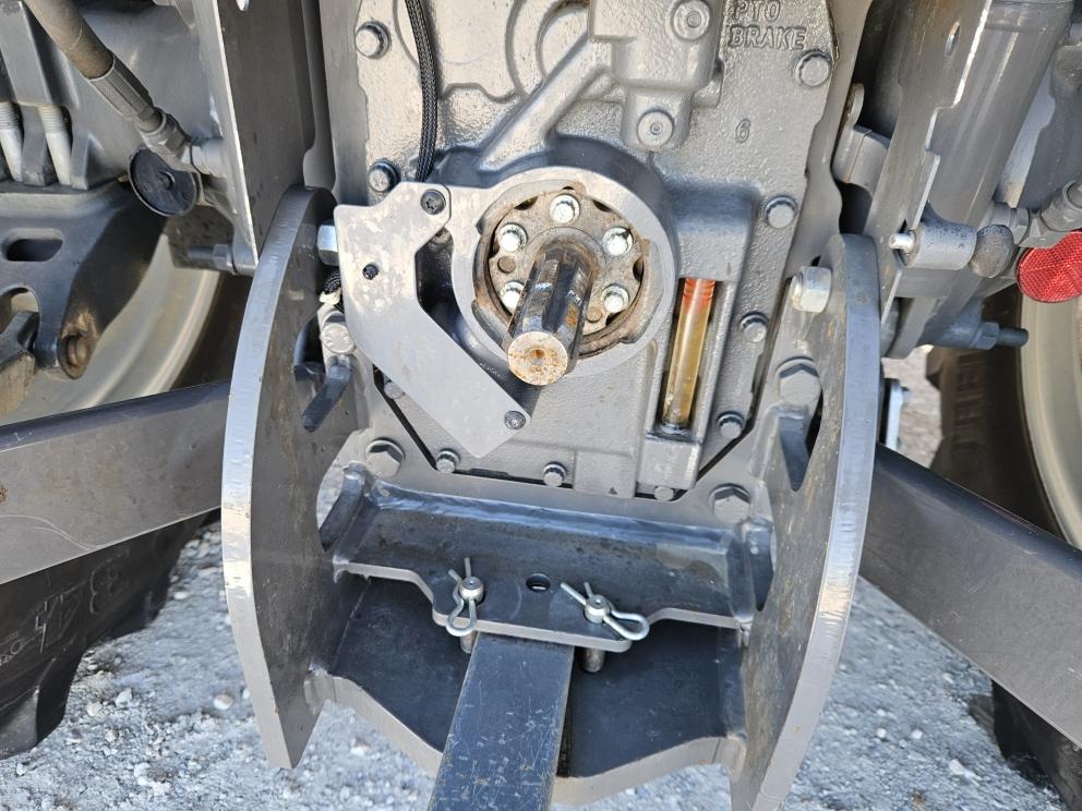 Image for 2017 Massey Ferguson 4710