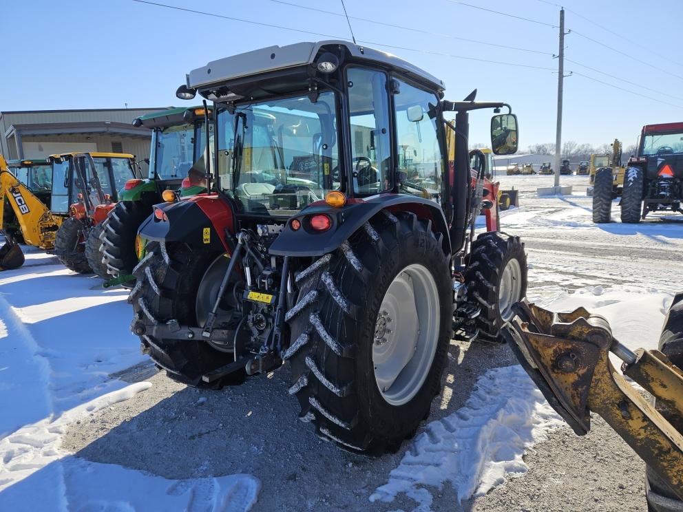 Image for 2017 Massey Ferguson 4710