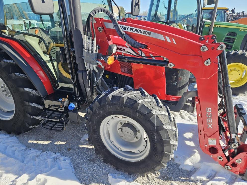 Image for 2017 Massey Ferguson 4710
