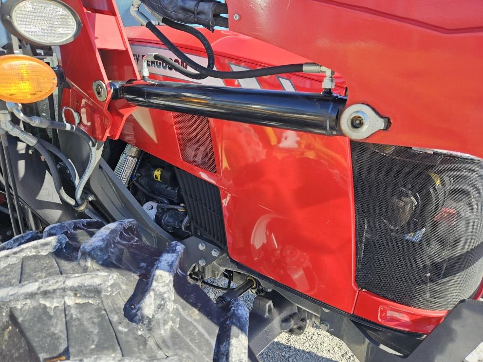 Image for 2017 Massey Ferguson 4710