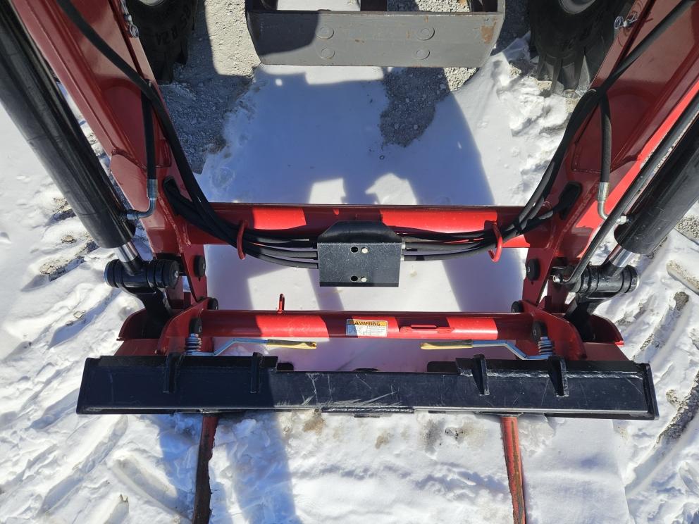 Image for 2017 Massey Ferguson 4710