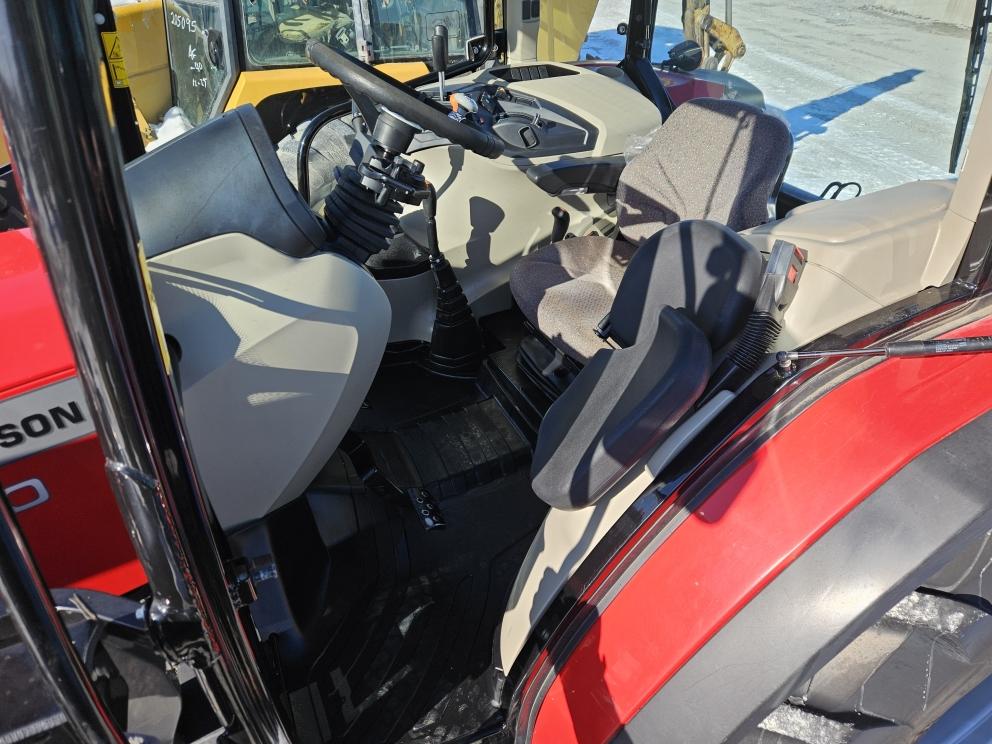 Image for 2017 Massey Ferguson 4710