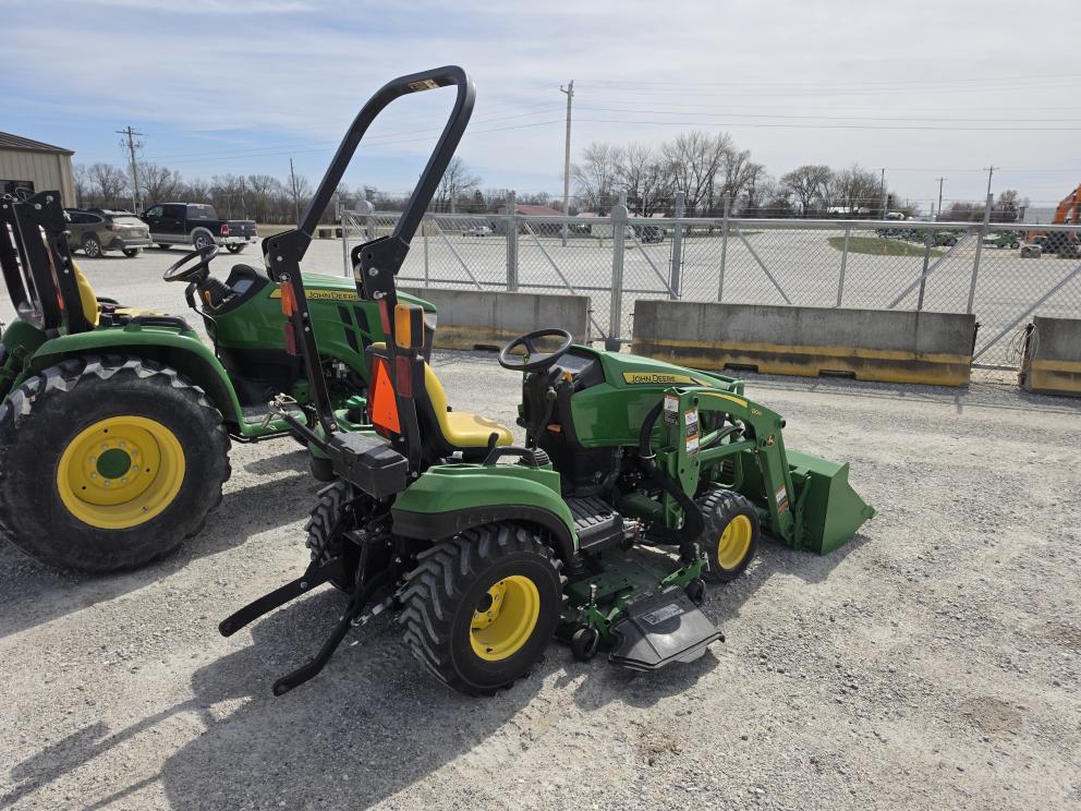 Image for 2018 John Deere 1023E
