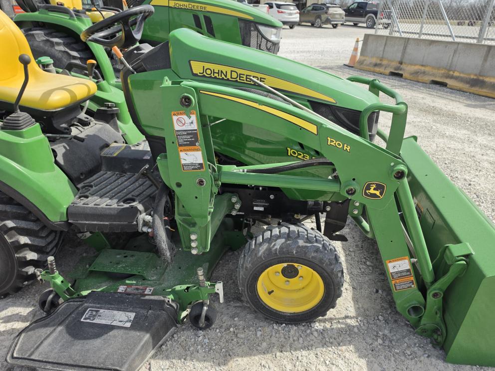 Image for 2018 John Deere 1023E