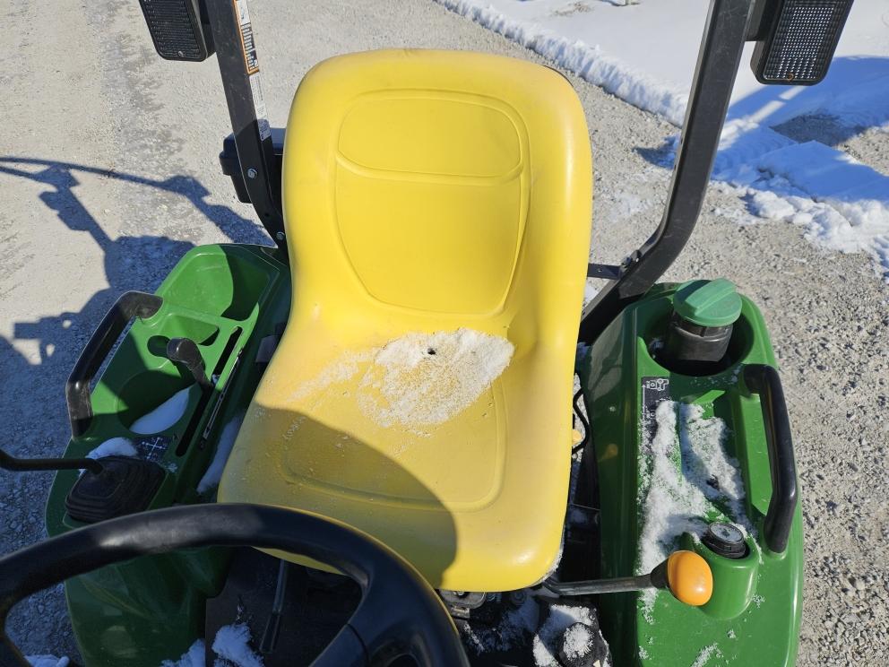 Image for 2018 John Deere 1023E