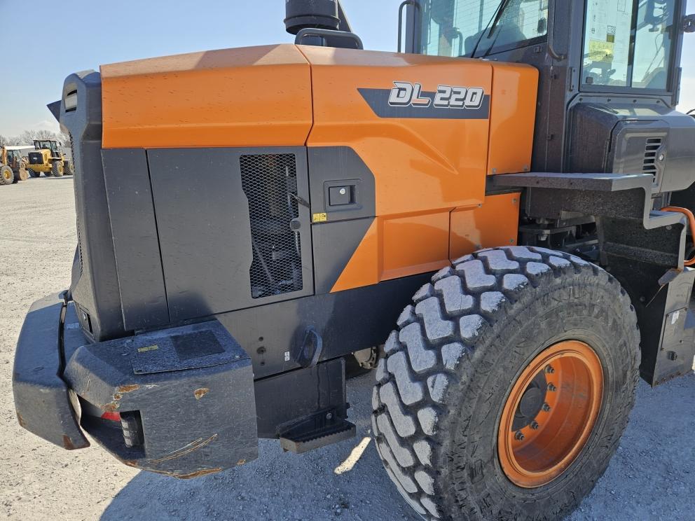 Image for 2023 Develon DL220-7