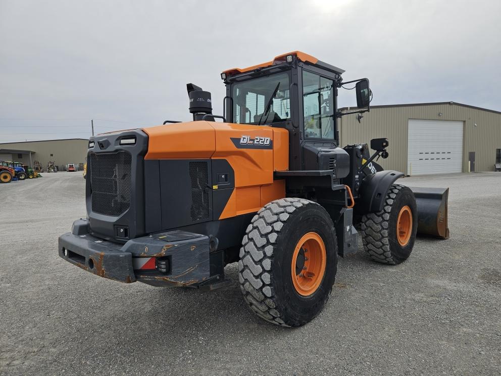 Image for 2023 Develon DL220-7