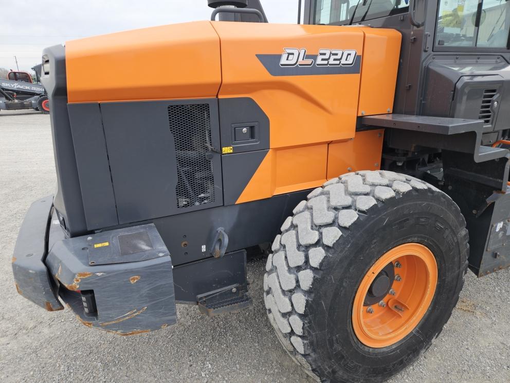 Image for 2023 Develon DL220-7