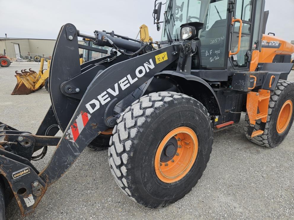 Image for 2023 Develon DL220-7