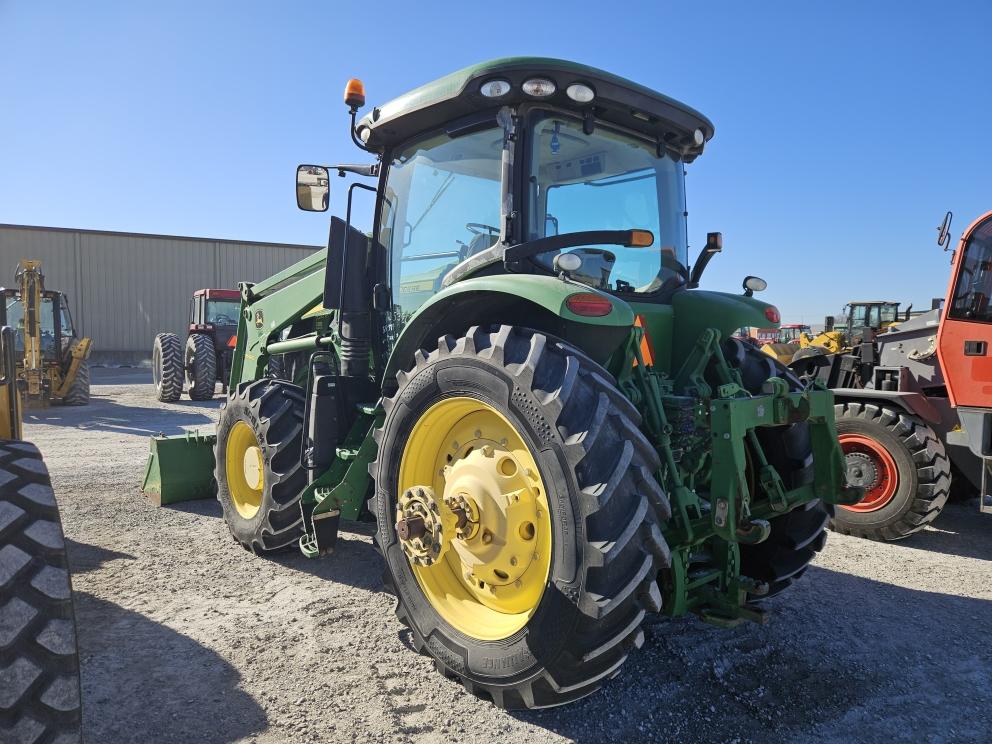 Image for 2014 John Deere 7210R