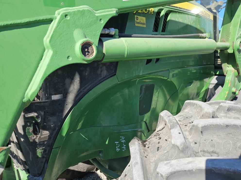 Image for 2014 John Deere 7210R