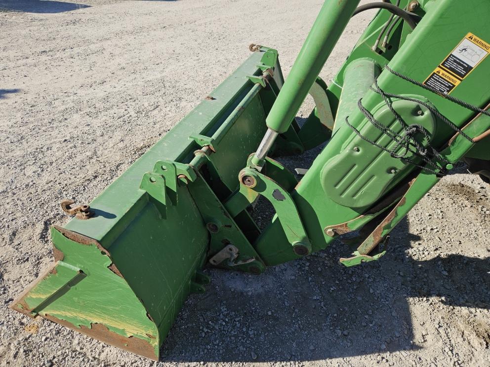 Image for 2014 John Deere 7210R