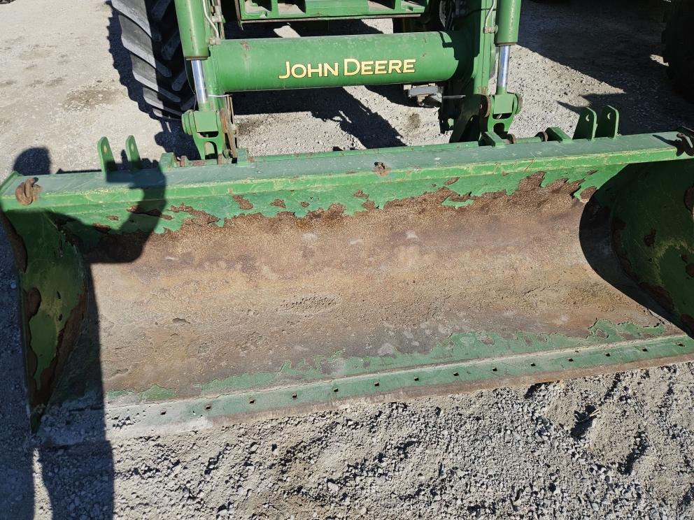 Image for 2014 John Deere 7210R