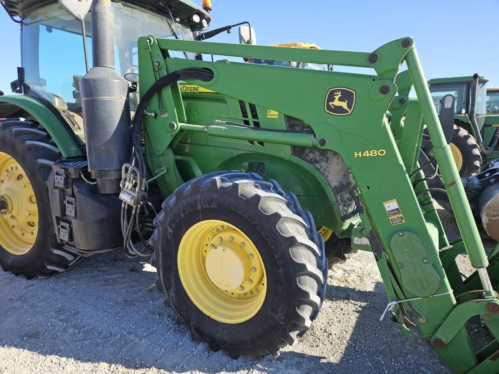 Image for 2014 John Deere 7210R
