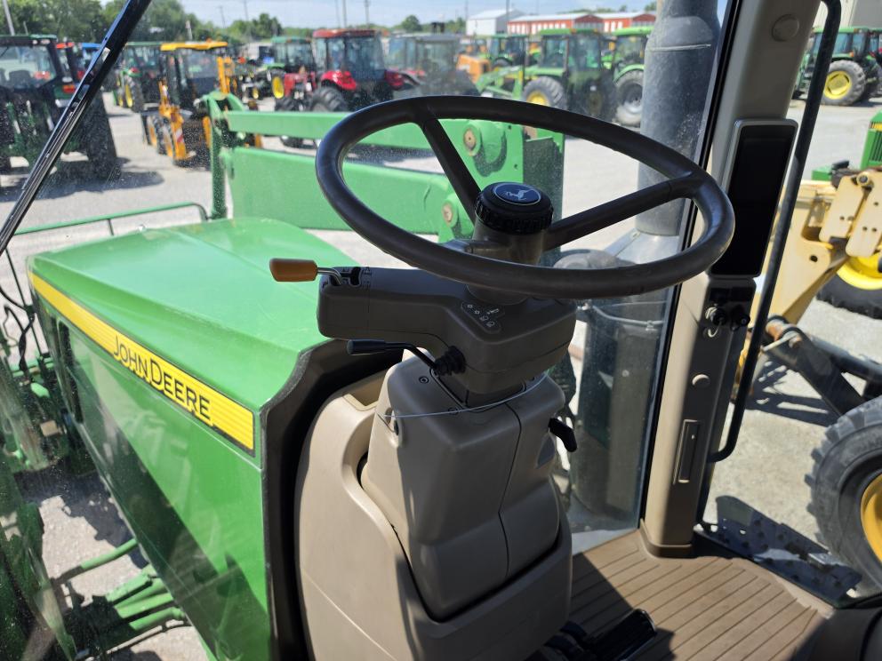 Image for 2014 John Deere 7210R