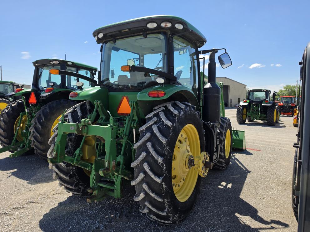 Image for 2014 John Deere 7210R