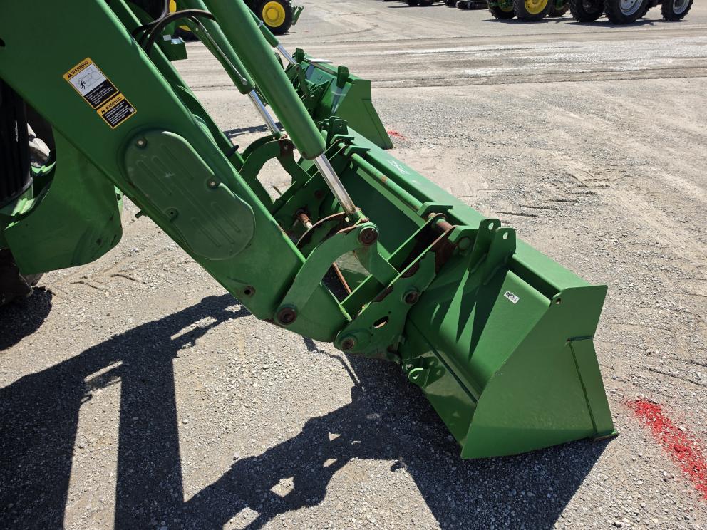 Image for 2014 John Deere 7210R