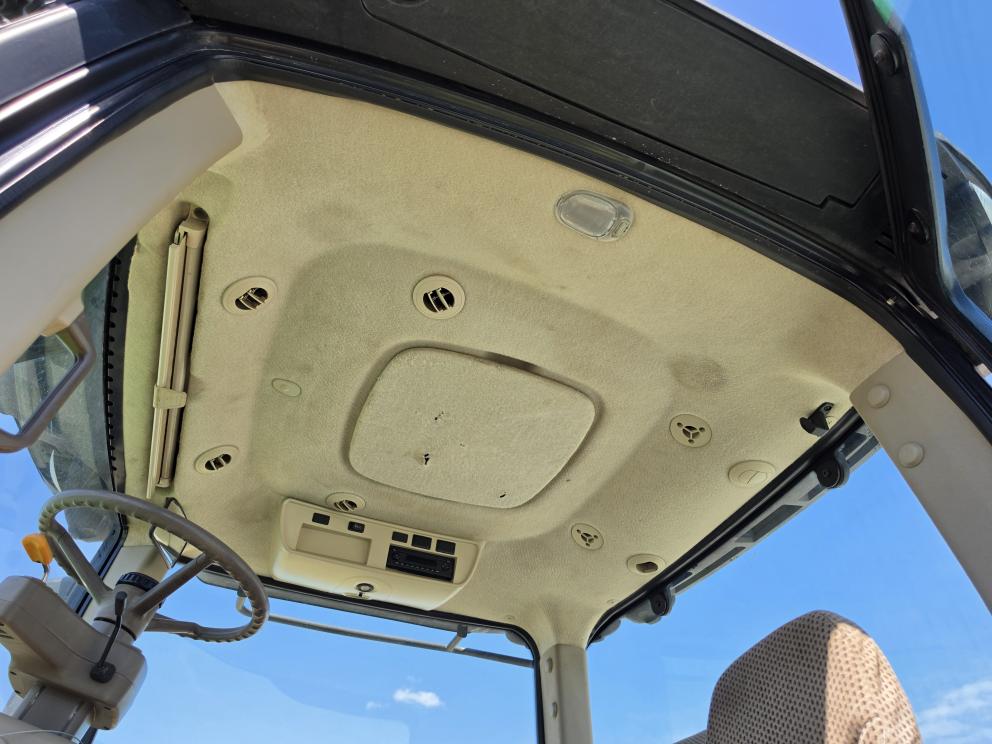 Image for 2014 John Deere 7210R