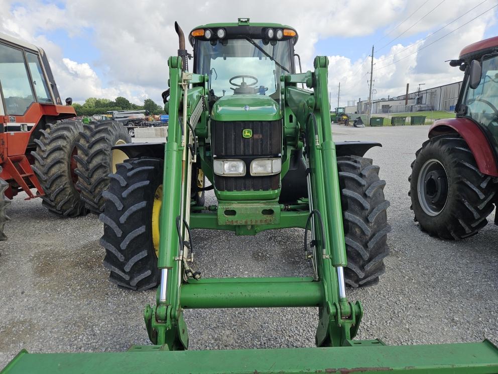 Image for 2006 John Deere 7520