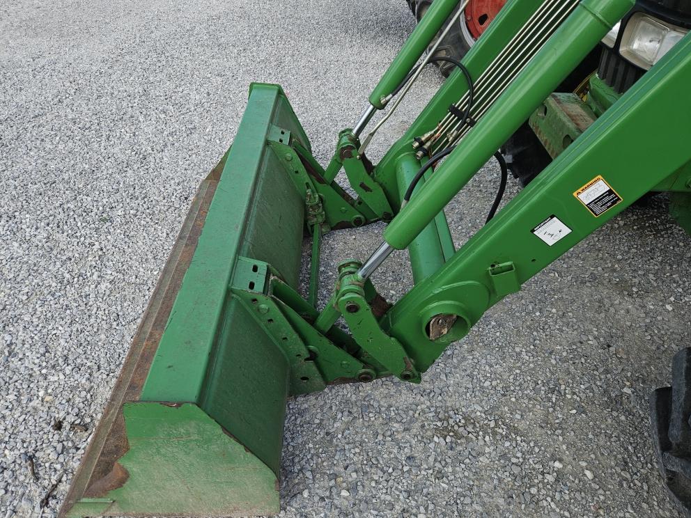 Image for 2006 John Deere 7520